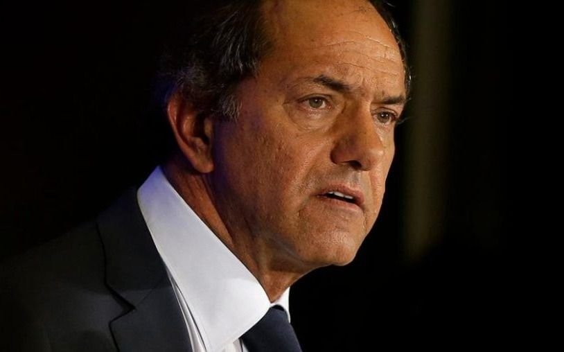Scioli se pone el traje: será candidato y peleará "contra Cristina o contra quien sea"
