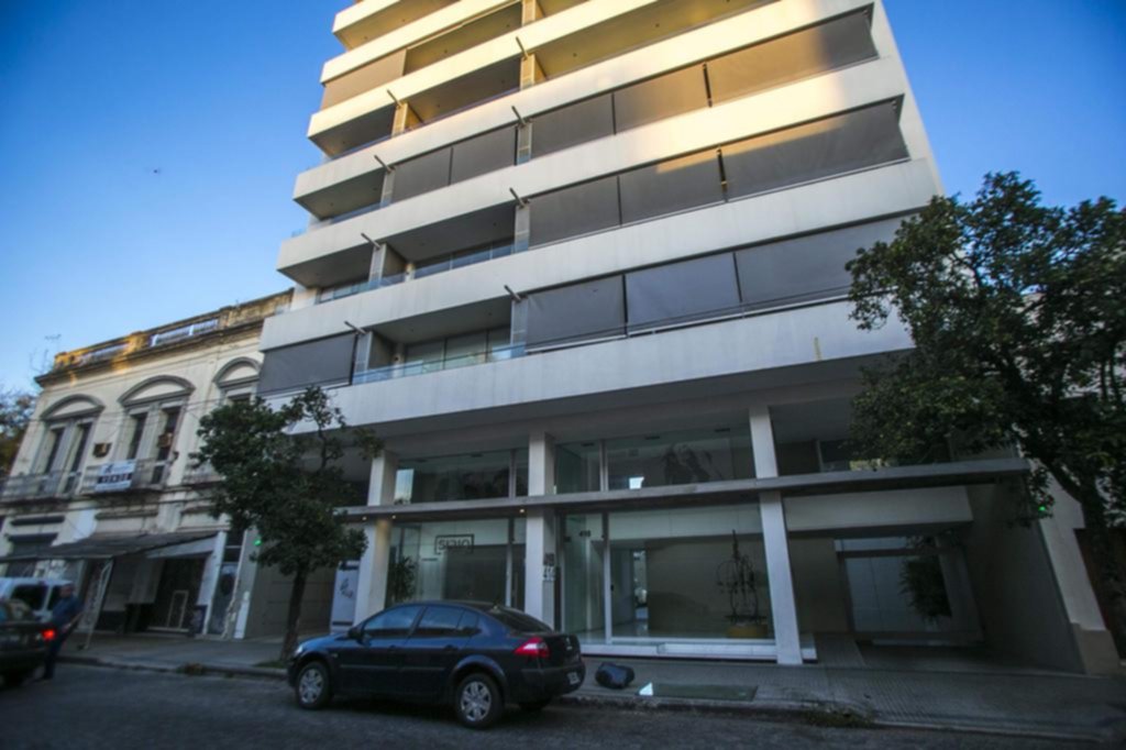 Aprovecharon la ausencia de las dueñas para desvalijar 3 departamentos céntricos