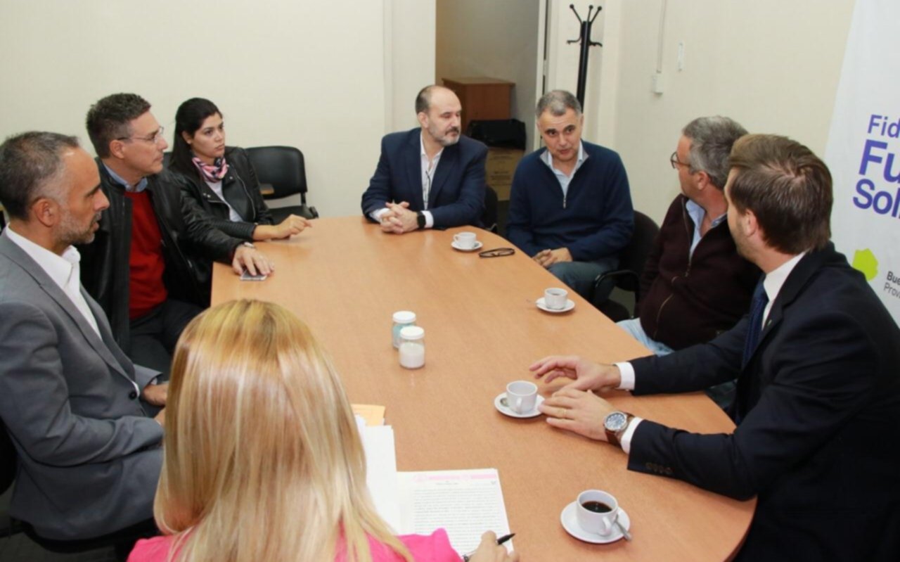 La Provincia entregó los primeros créditos a cooperativas a tasas de 24% anual