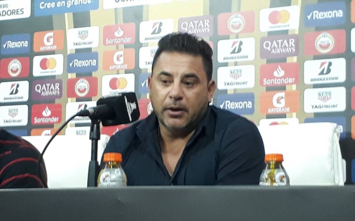 El Globo quedó eliminado de la Libertadores y el "Turco" Mohamed le dijo "adiós" al club