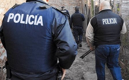 Dos policías desafectados por  disparar a otros agentes en Quilmes