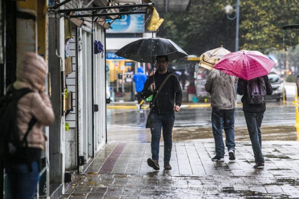Después de varios días “secos”, el finde arrancó pasado por agua y el clima seguirá inestable