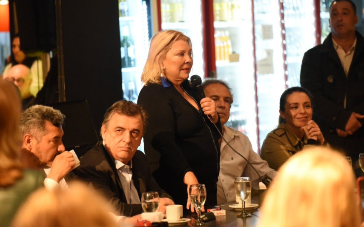 Carrió: "Mauricio Macri es el único candidato presidencial de Cambiemos"