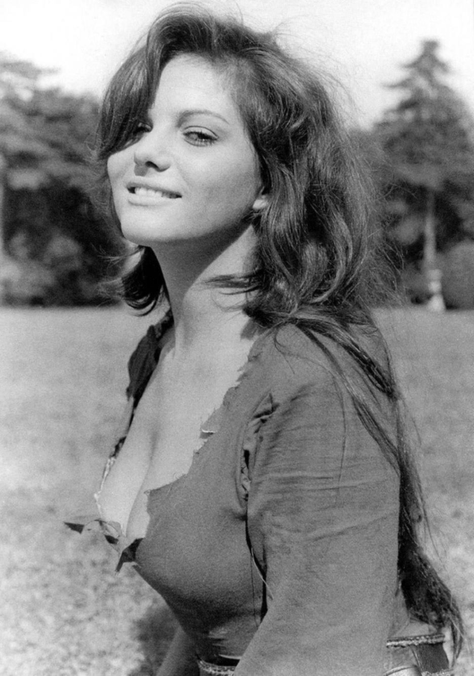 ¿Quién quiere comprar? Claudia Cardinale subasta parte de su vestuario