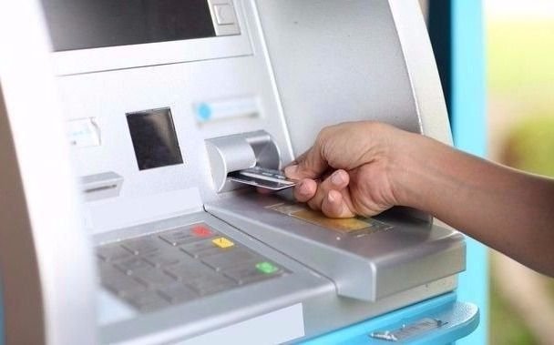 Los bancos aseguran que habrá operativos para recargar los cajeros automáticos