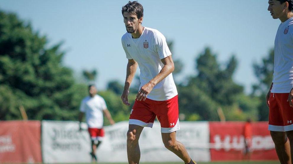 Albertengo hizo fútbol y toma fuerza su regreso al equipo