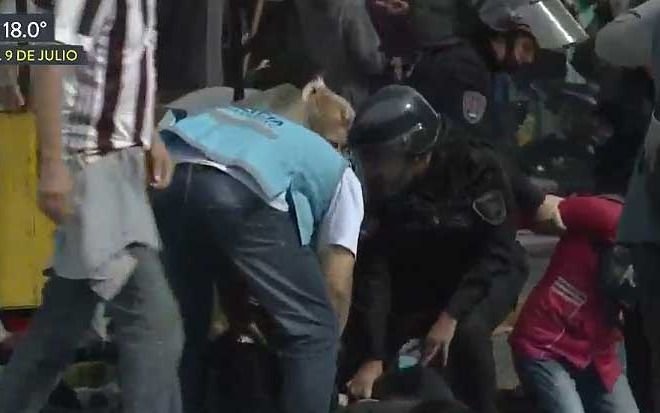 Corridas y 39 detenidos durante la jornada  del paro