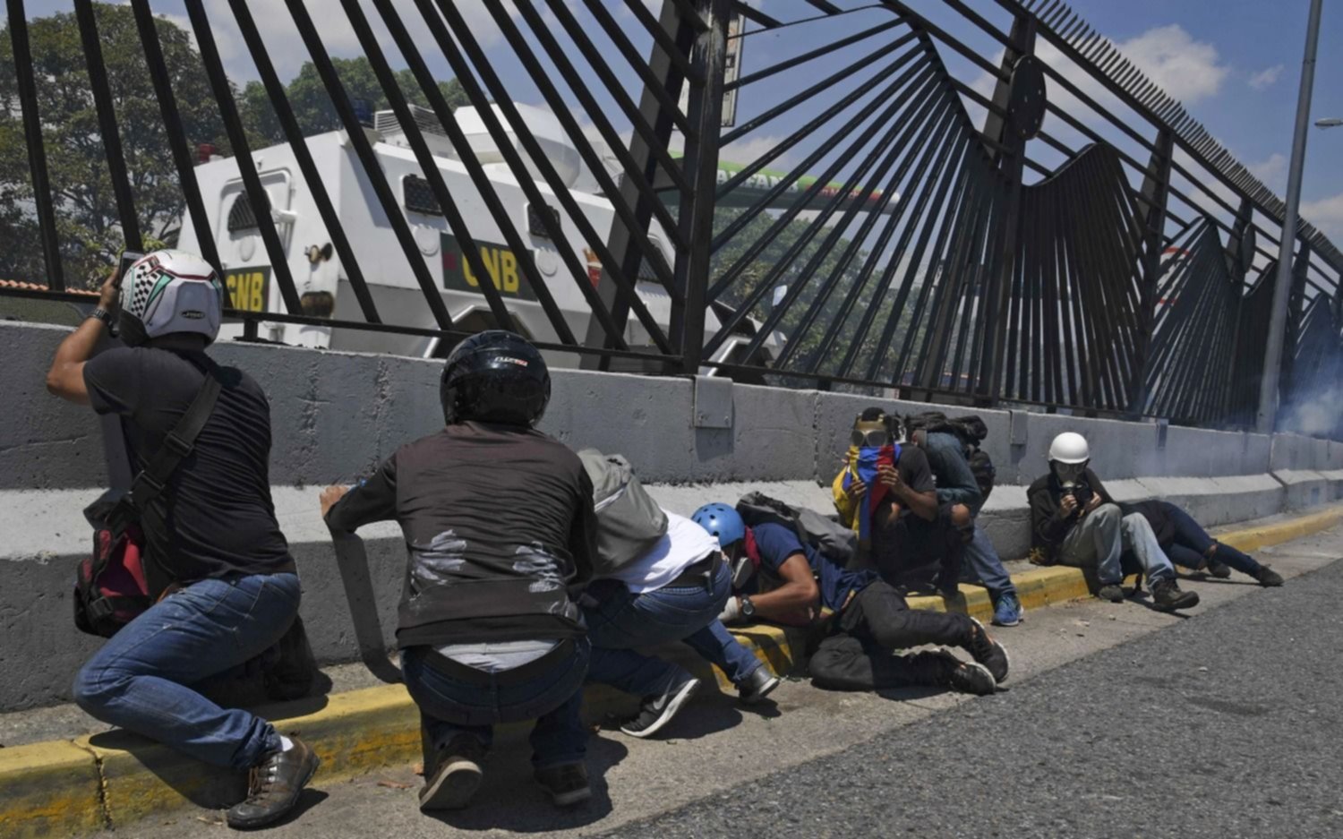 GALERIA. Estalla la violencia en Venezuela con un sublevamiento