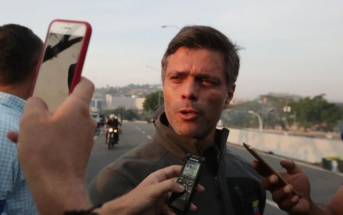 Leopoldo López se refugió en la embajada de Chile en Venezuela