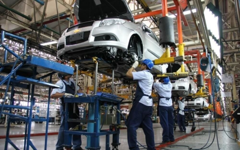 Wolkswagen supende a casi 4 mil empleados durante ocho días