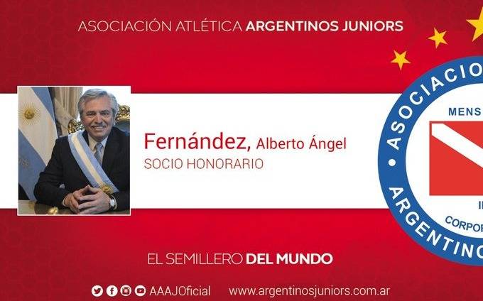 En el día de su cumpleaños, el Alberto Fernández fue nombrado socio honorario del Bicho