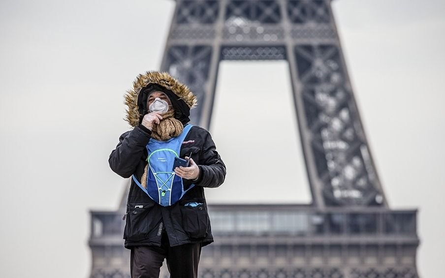 Francia suma 833 muertes en un día y suma casi 9.000 víctimas 