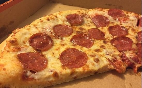 Una cadena de pizzerías donará un millón de pizzas para el personal de la salud