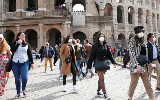 La "mafia italiana" reparte alimentos a familias más pobres en medio de pandemia