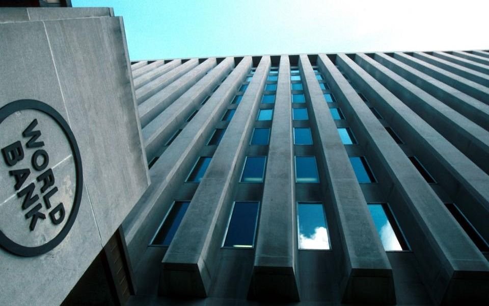 El Banco Mundial pronosticó una caída del 5,2% de la economía argentina este año