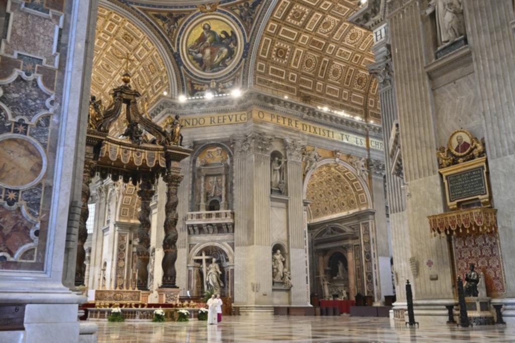 Inédita Pascua en San Pedro con un solitario papa Francisco
