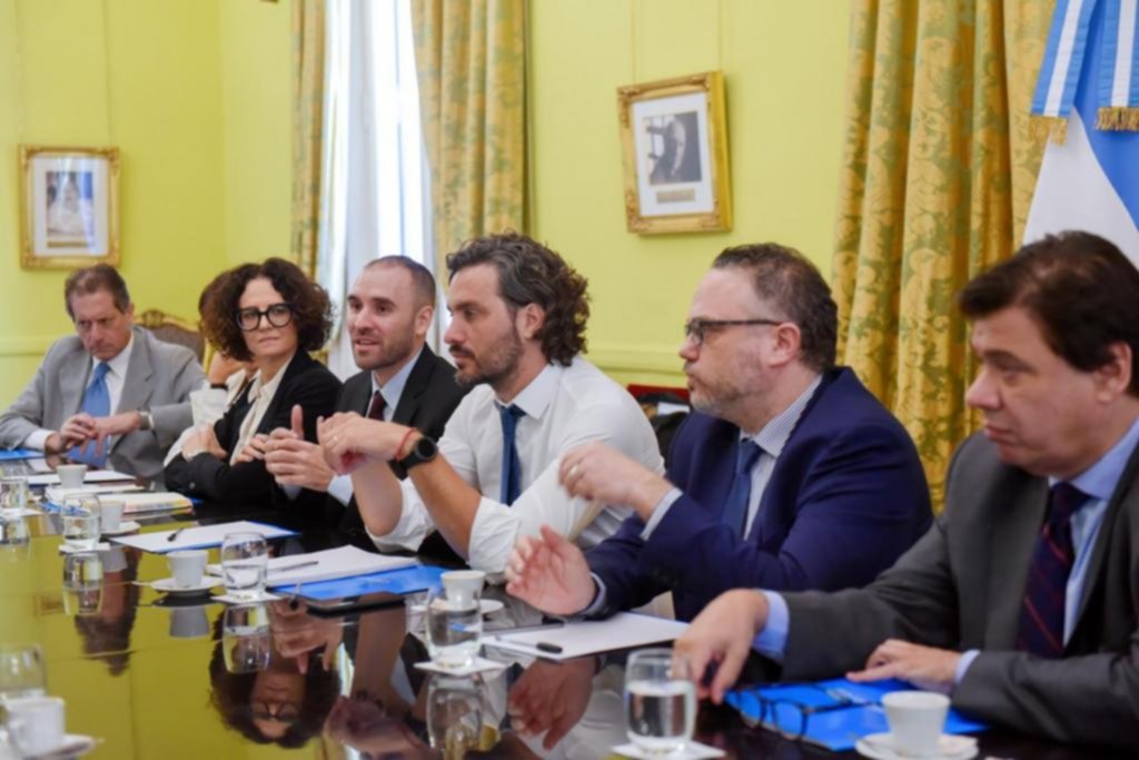 El Gobierno estudia ampliar medidas para afrontar la parálisis económica