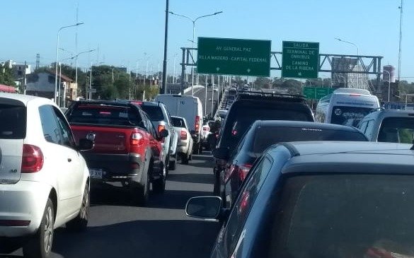 Estrictos controles y demoras para ingresar a CABA