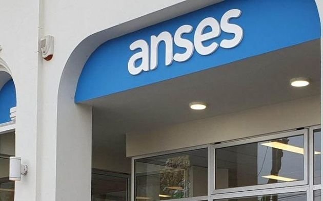Vecino denuncia fallas en el sistema de ANSES para registrarse en el IFE