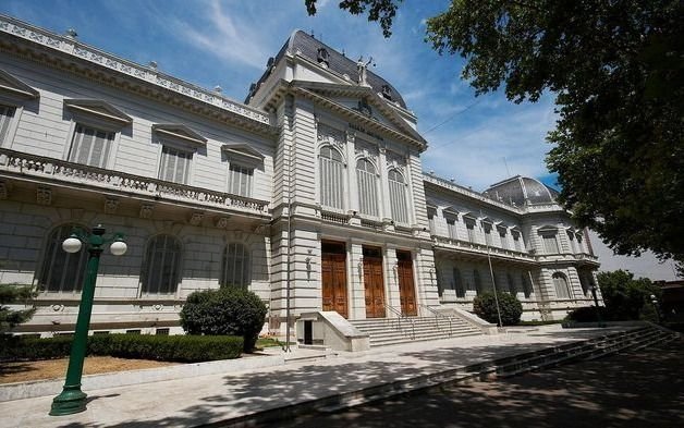 La Corte bonaerense podrá reunirse a distancia y firmar su actos y decisiones de forma digital