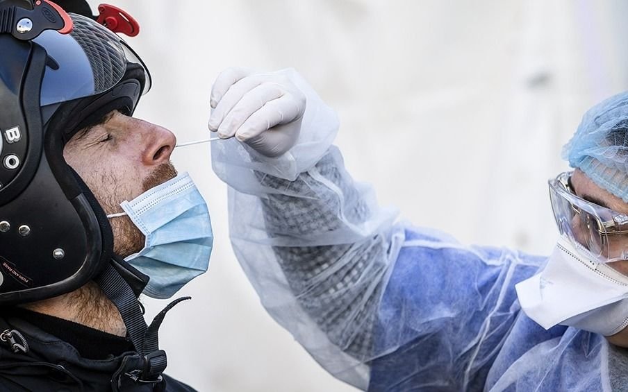 Francia reporta 753 decesos en 24 horas y roza los 18.000 muertos