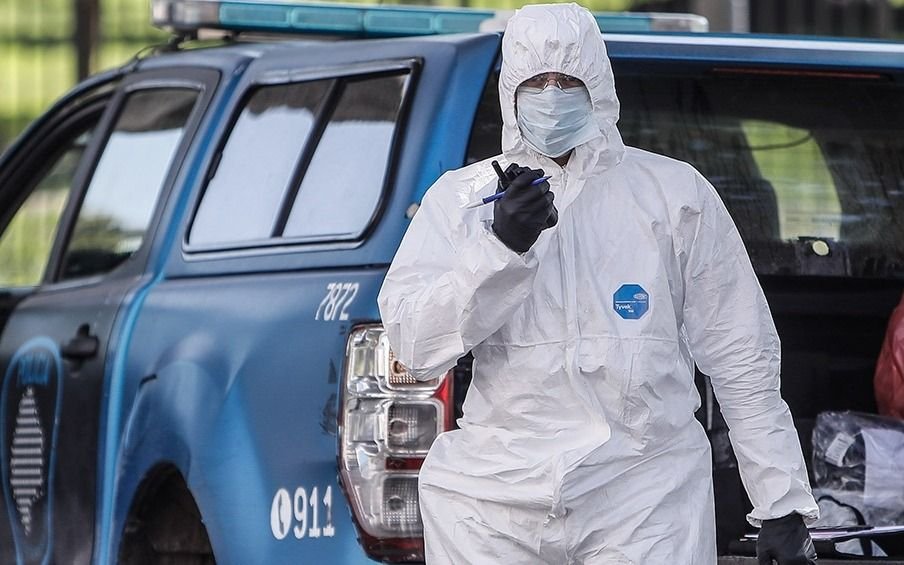 Gran Bretaña amplía su confinamiento por tres semanas más 