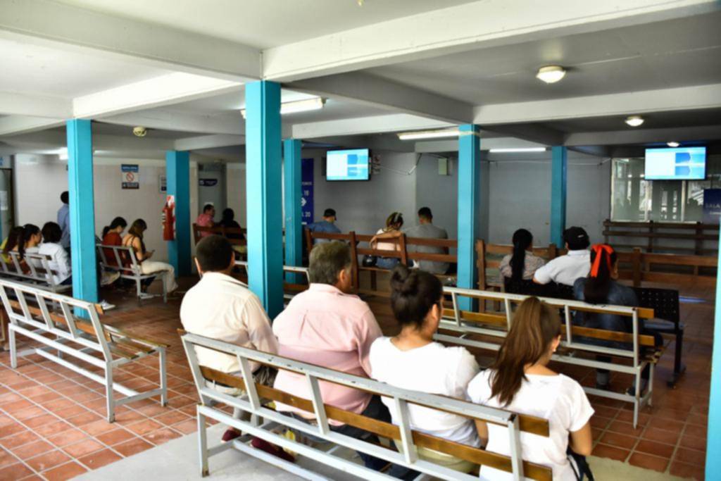 Médicos advierten sobre la posible compra de clínicas por parte del IOMA