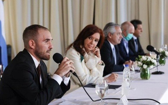 El Gobierno hizo oficial la "agresiva" oferta que hizo a los bonistas