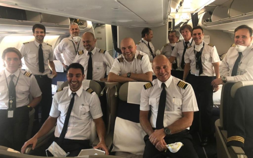 Un piloto platense en el segundo vuelo que partió a China en busca de insumos