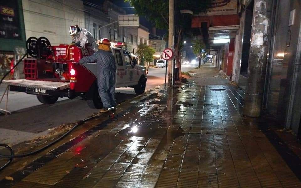 Bomberos llevaron a cabo tareas de desinfección en Berisso