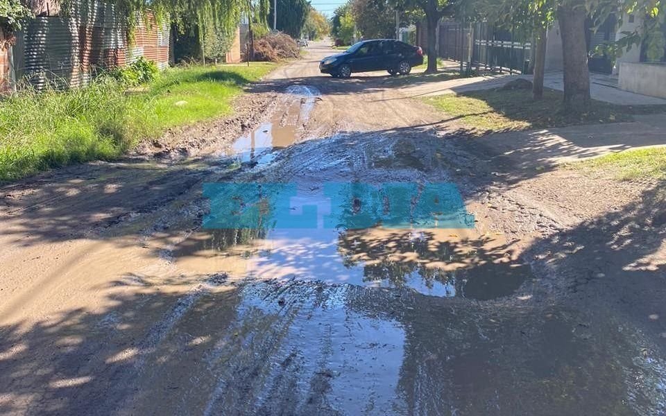 Recurrente reclamo de vecinos por una calle intransitable