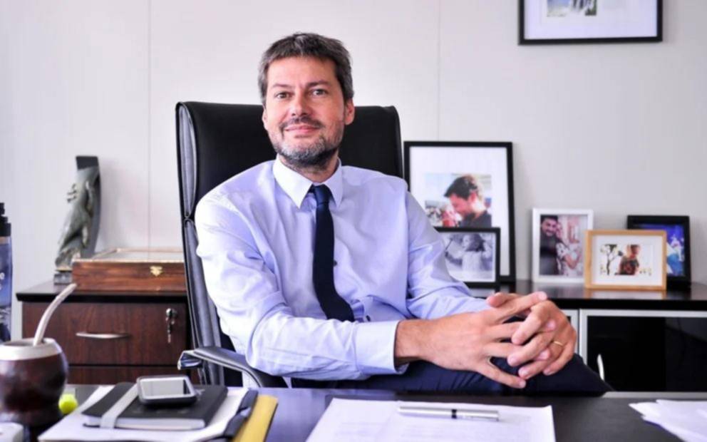Lammens vaticinó que el fútbol en el país se jugará sin público hasta fin de año