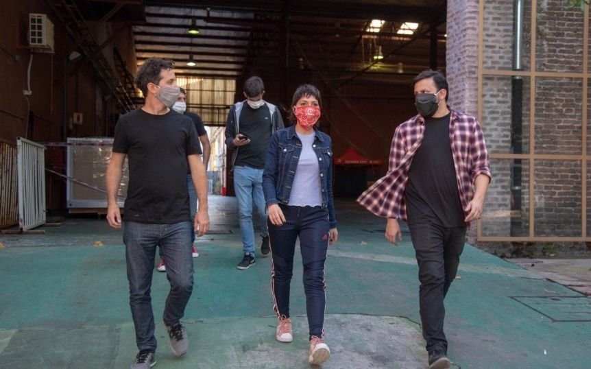 Donaron juegos de sábanas para centro de aislamiento UNQ