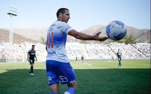 Al plantel de la Católica, con el ex Lobo Luciano Aued, le adelantaron las vacaciones