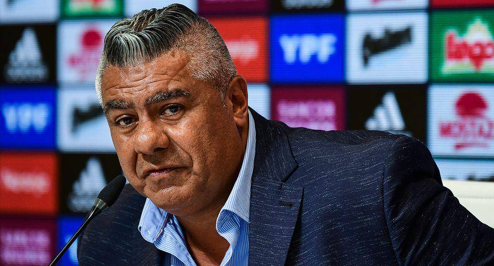 Tapia admitió que planean suspender los descensos y fue cauto con la vuelta del fútbol