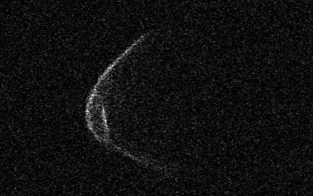 ¡Qué casualidad! Un asteroide con forma de mascarilla pasará cerca de la Tierra