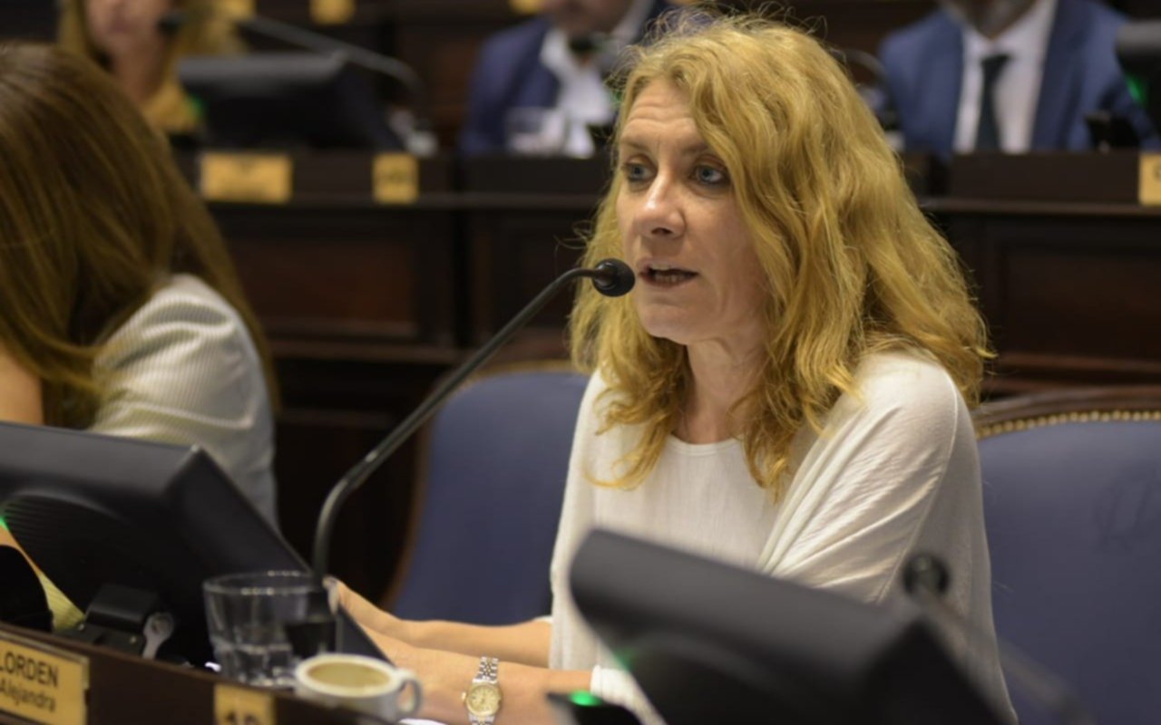 La oposición critica el desembarco en la Provincia de médicos cubanos