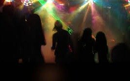 Con música y show de luces: indignación por una fiesta "a todo trapo" en el Parque Pereyra