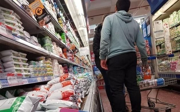 Tras el escándalo de los sobreprecios, cambian el sistema de compras del Estado