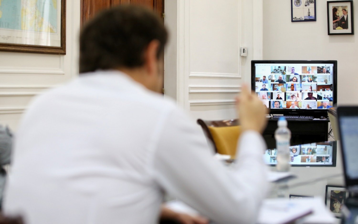 Kicillof recibió planteos de intendentes por la cuarentena focalizada en el interior