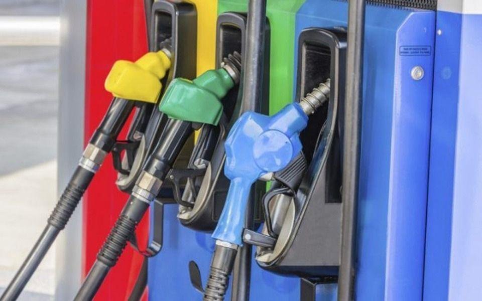 Tras un mes de cuarentena, en las estaciones de servicio se vende el 35% de lo habitual
