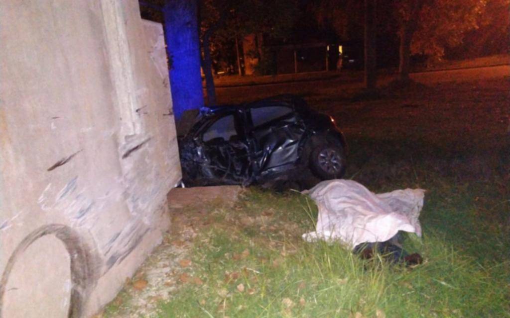 Murió al impactar contra una garita y ya hubo cuatro choques fatales a pesar de la cuarentena