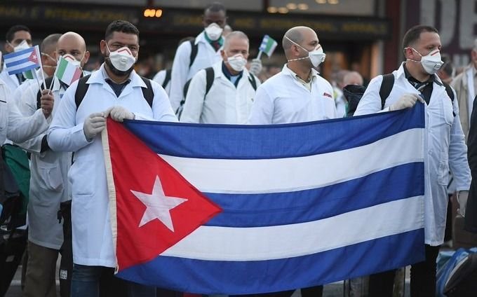 La ONU calificó de "trabajo forzoso" las condiciones laborales de los médicos cubanos en el exterior
