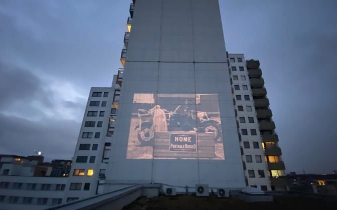 En Berlín proyectan cine en las fachadas de los edificios