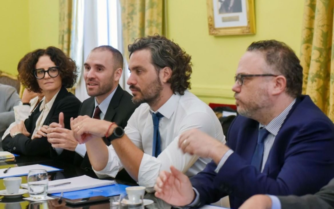 Aprobaron la asistencia con el salario complementario para las empresas de más de 800 empleados