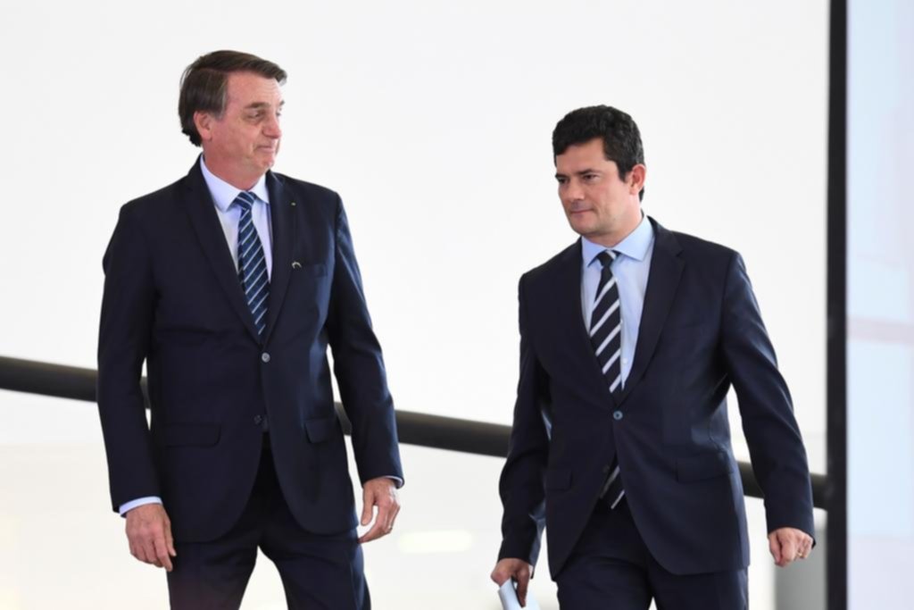 Brasil estalla: gobierno en crisis, bolsa en picada y ola de muertos