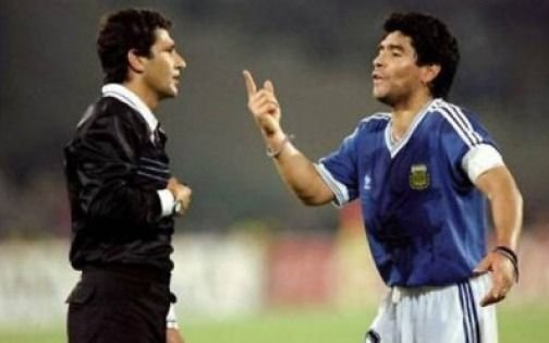 Codesal le pegó a Maradona: "Es de las peores personas que conocí en mi vida"