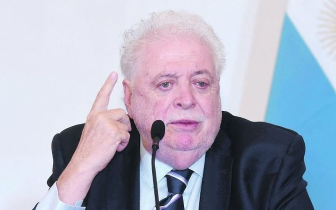 Ginés González García: "En un país federal, los distritos tienen potestades y toman decisiones"