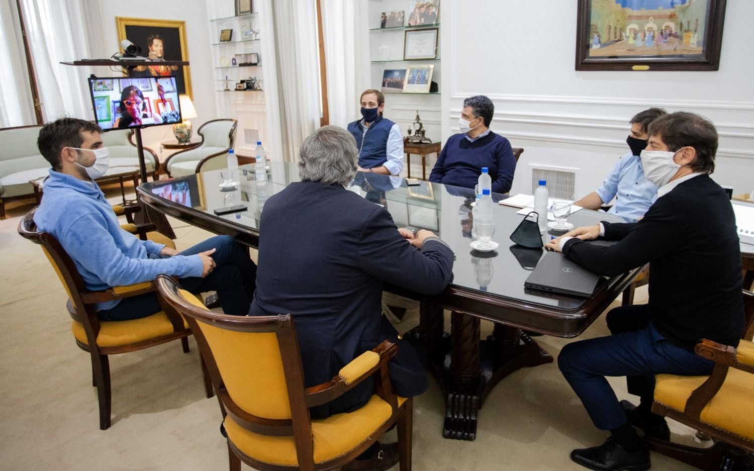 Kicillof ratificó a intendentes de Cambiemos que habrá ayuda financiera para municipios