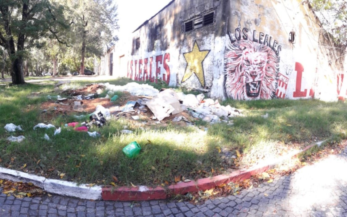 Basural en el Bosque despertó quejas de los vecinos